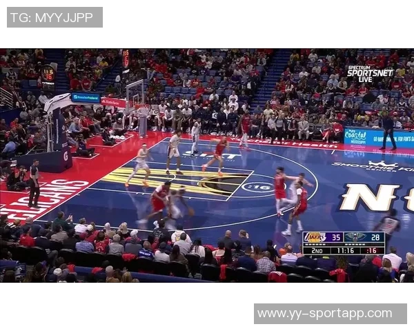 拉拉维亚称赞范德比尔特防守表现为球队奠定坚实基础