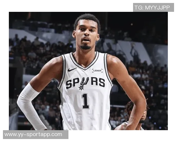 克尼佩尔费尔斯双双砍下24分科比桑德斯贡献17分弗拉格也有15分表现出色